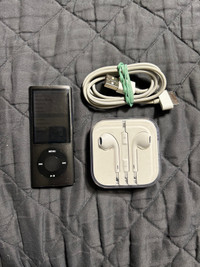 Apple iPod Nano 8gb 5th Gen Gray Bundle (A1320/MC031LL) Camera