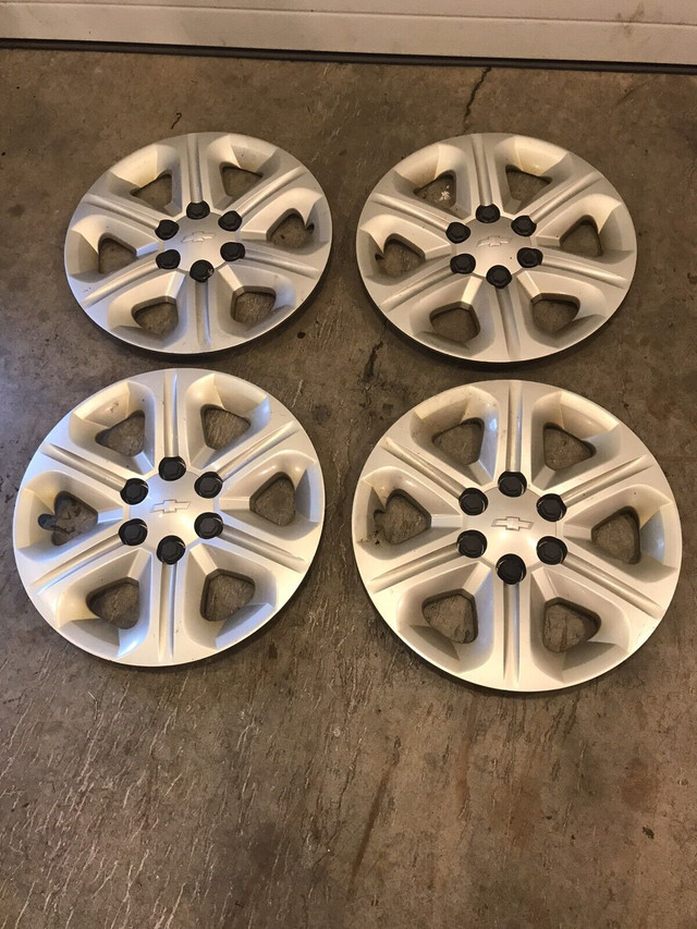17” Chevrolet hubcaps/wheel covers in Tires & Rims in Annapolis Valley