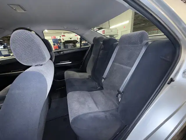 2005 Toyota Camry SE in Cars & Trucks in Edmonton - Image 11