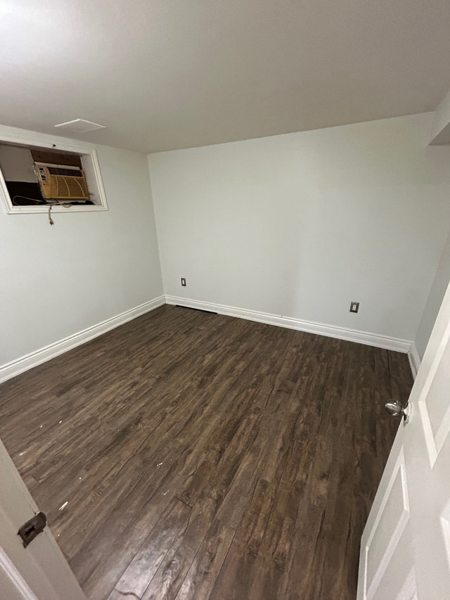 Room available for rent  in Room Rentals & Roommates in City of Toronto - Image 3