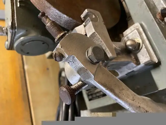 Easisharp Serr-Edge Machine Co. Model No SS-1B in Hand Tools in Saint-Jean-sur-Richelieu - Image 11