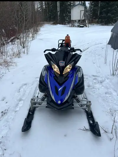 Yamaha Apex 4 Stroke sled high and low windshield new sliders and rebuilt rear shock windshield bag...