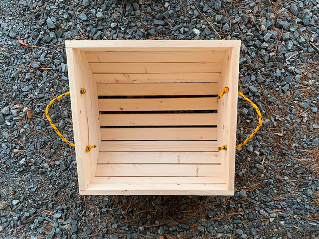 Garden Basket solid wood in Outdoor Décor in City of Halifax - Image 3