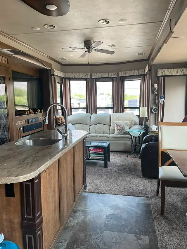 Turnkey Okanagan Retreat- Site #1–Vintners on the Creek RV Park in Park Models in Penticton - Image 6