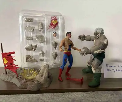 Up for sale is a Dc Icons Death of Superman vs Doomsday 2 pack action figure set. As you can see fro...