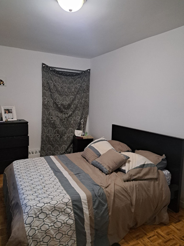 Room for rent in Bradford sharing apartment in Room Rentals & Roommates in Markham / York Region - Image 2