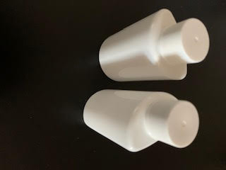 White plastic small bottles with ribbed cap bag in Other in Markham / York Region - Image 2