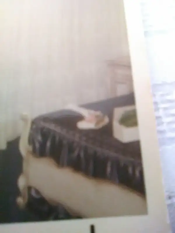 Tete de lit et pied de lit en chene et boxspring pour lit double in Beds & Mattresses in City of Montréal - Image 2