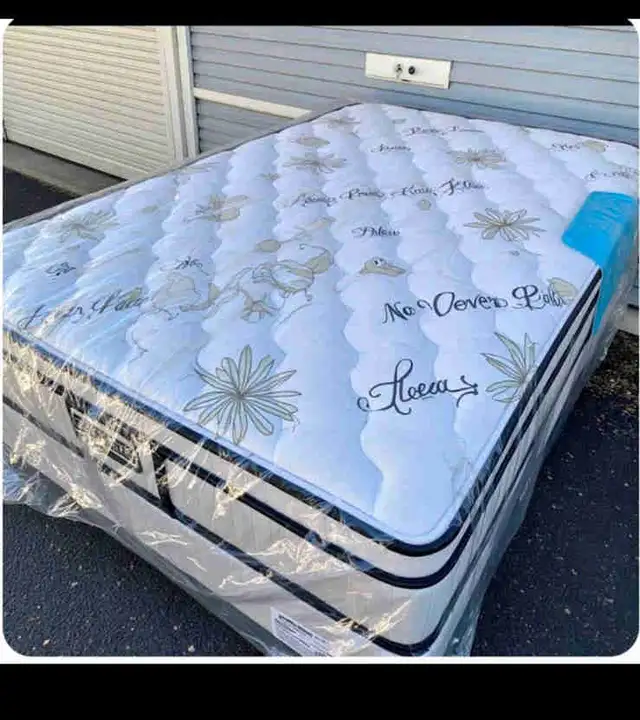 matelas avalible in Beds & Mattresses in City of Montréal - Image 2