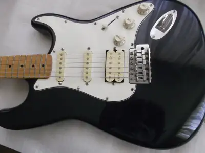 Fender Squier 1986 korea One piece maple neck pas déchange - no trade