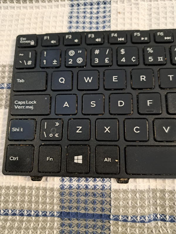 Clavier (français) pour portable Dell Inspiron 15 dans Portables  à Longueuil/Rive Sud - Image 4