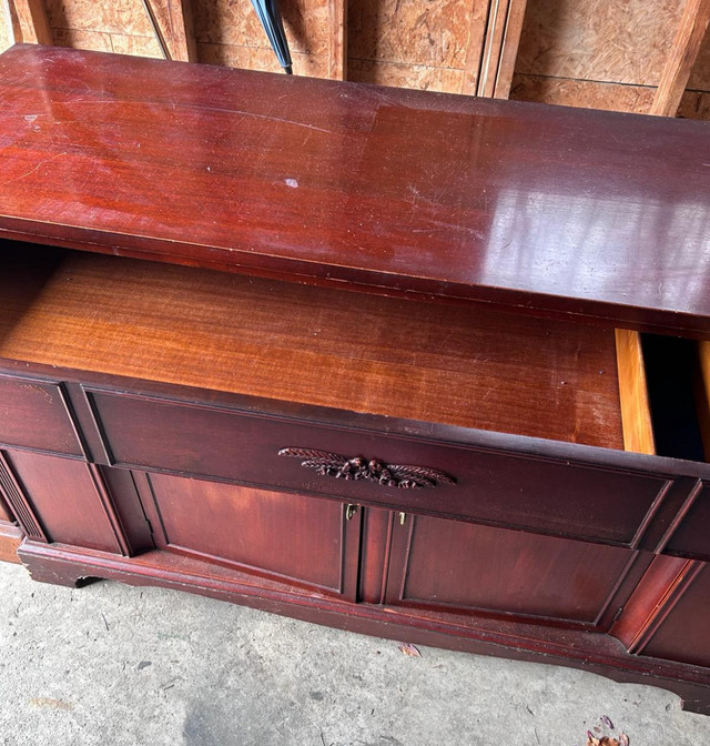 Antique Cherry Wood cabinet (pick up Bolton) in Hutches & Display Cabinets in Mississauga / Peel Region - Image 2