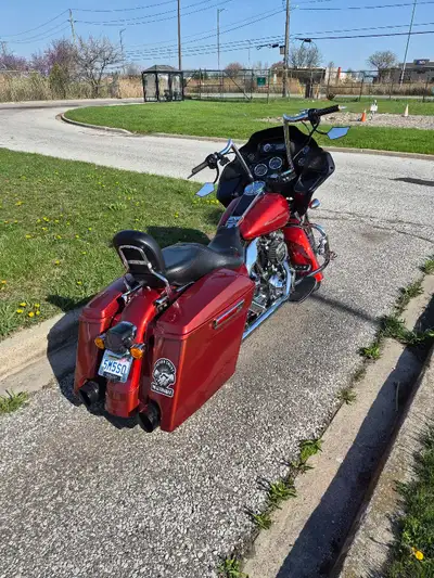 Roadglide 1999 with new big rim 21" stretched bags upgraded radio and speakers in front bassani true...