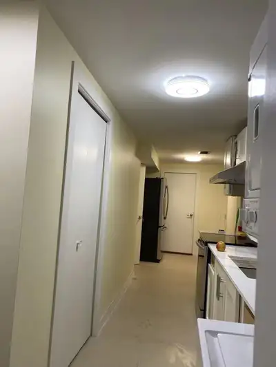 Furnished one bed room, private bathroom . The rental includes fast wi-Fi, hydro, gas, electricity,...