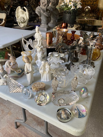 GARAGE SALE ON-LINE, View more