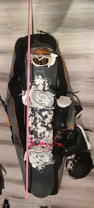 Snowboard women 157 cm with DG boots 37 eur(6.5) and white- gold, View more