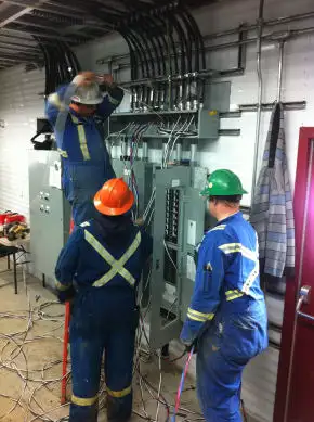 Electrical Apprentices & Electrician Needed - Commercial Work in Construction & Trades in City of Toronto - Image 3