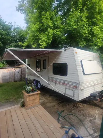 Fully renovated 1992 26ft Terry Resort by Fleetwood camper for sale Perfect for an Airbnb, family vi...