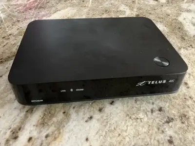 Telus 4K wireless PVR  VIP5662W, View more