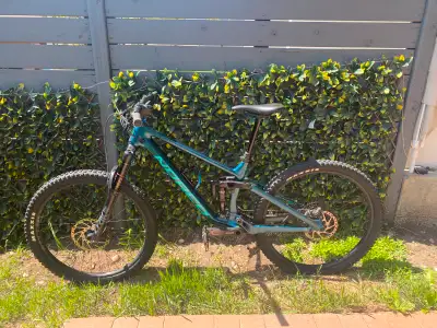 Get ready for summer shred season with this dialed 2020 Norco full-suspension mountain bike — built...