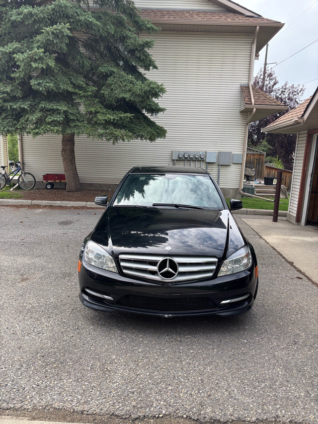 2011 Mercedes-Benz 4matic in Cars & Trucks in Calgary