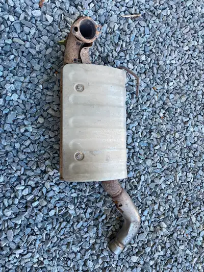 OEM muffler came off my 2019 Polaris Ranger 1000. Will fit 2018-2023 + models. No holes in pipe just...