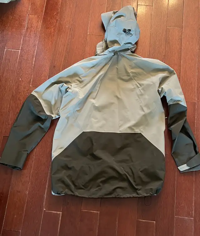 Arc’teryx Micon Jacket - Men’s Large in Men's in City of Toronto - Image 3