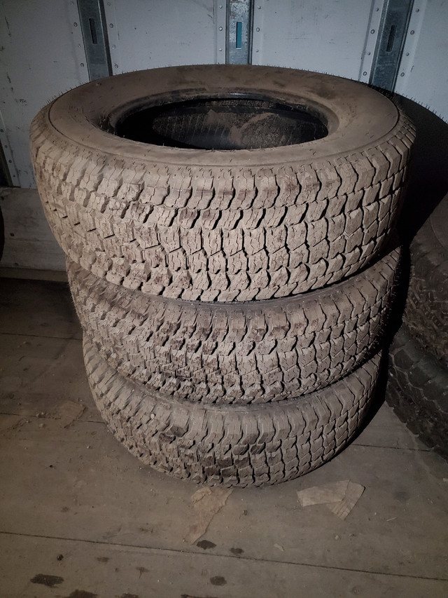 (3) LT275/65R18 Goodyear Wrangler AT/S in Tires & Rims in Kamloops - Image 2