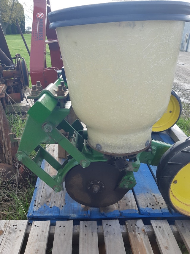 John Deere 2 Row Corn Beans Vegetable Planter Farming Equipment