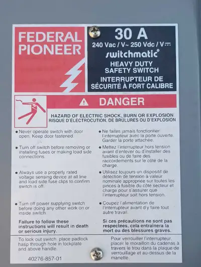 FLP 3PHASE FUSIBLE DISCONNECT 230 V FEDERAL PIONEER 403 6603128 text or phone thanks