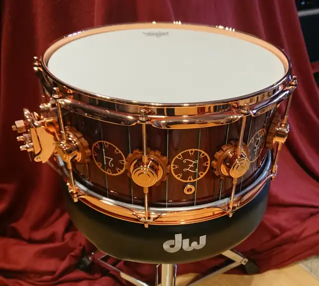 NEIL PEART DW COLLECTOR'S SERIES SNARE DRUM in Drums & Percussion in Windsor Region - Image 3