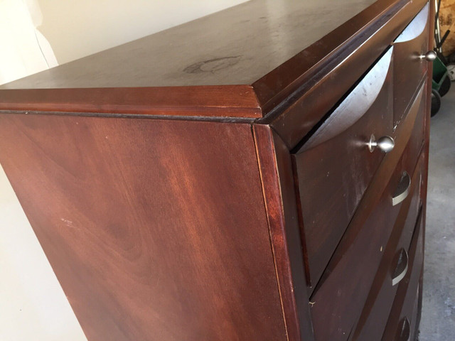 I deliver! Small vintage nightstand in Arts & Collectibles in St. Albert - Image 2