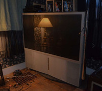 In search of old rear projection tvs