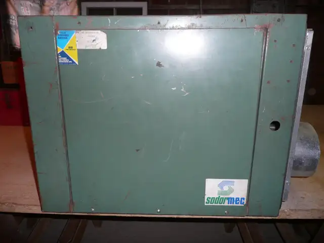 Boitier avec ventilateur de fournaise de 10 pouce in Fireplace & Firewood in Thetford Mines - Image 2