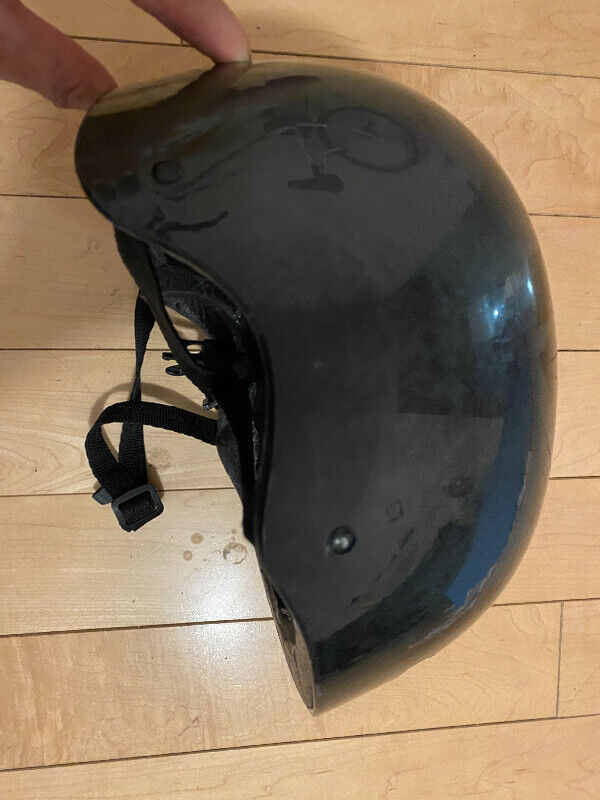 Spiderman Multi sport helmet 51-54cm in Skateboard in Markham / York Region - Image 2