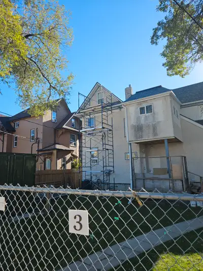 Offering 25 years of professional stucco repair services. As seen in the images, I specialize in fix...