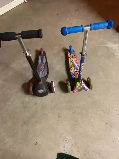 I have 3 scooters available. The blue ones tires light up when rolling. 5$ each. Pickup in beddingto...
