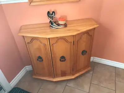 Meuble cabinet en bois