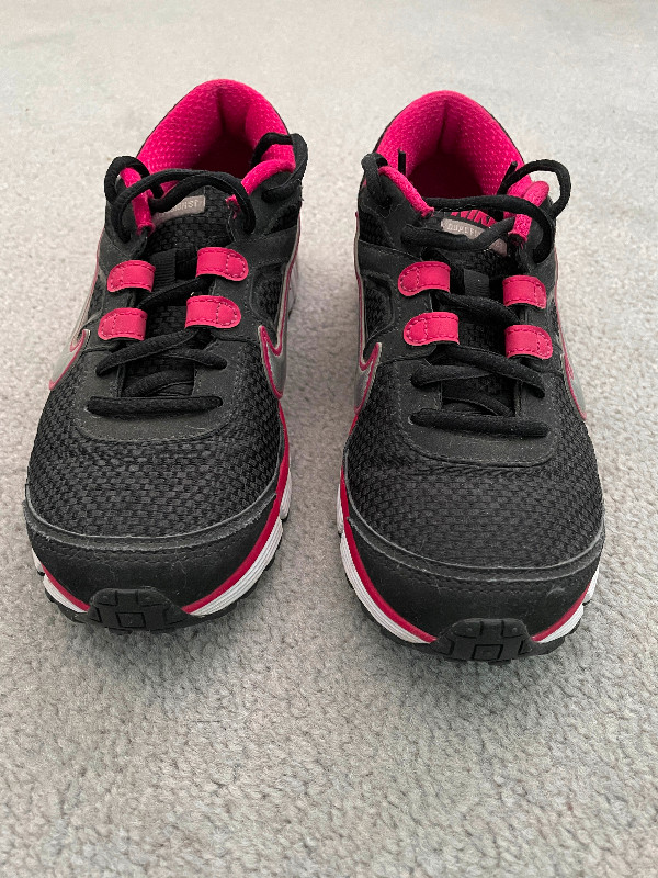 Women's Nike Dual Fusion Runners, Size 7, New in Women's - Shoes in Saskatoon - Image 3