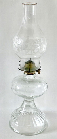 Antiquité. Collection Magnifique lampe à l'huile en verre
