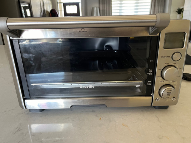 Breville BOV860xl - new in Toasters & Toaster Ovens in Mississauga / Peel Region