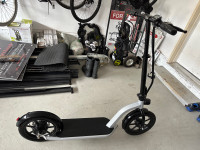 Hiboy Electric Scooter  (NEW and PRICE NEGOTIABLE )