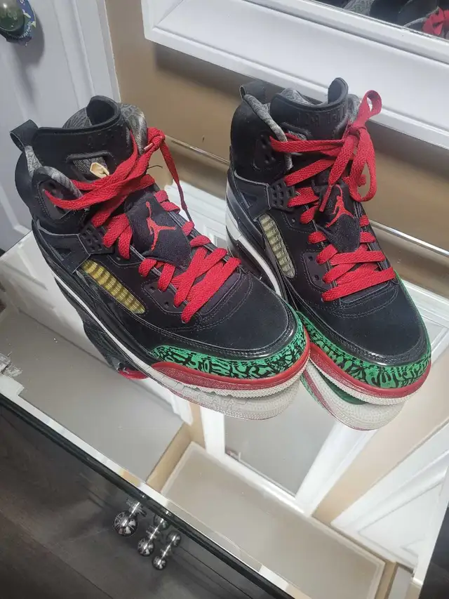 Nike Air Jordan Spizike OG Black Red Green size 9 in Men's Shoes in Kitchener / Waterloo - Image 2