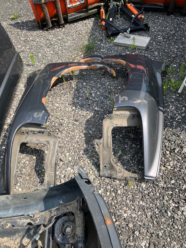 Front fenders for Dodge Ram  in Auto Body Parts in Chatham-Kent