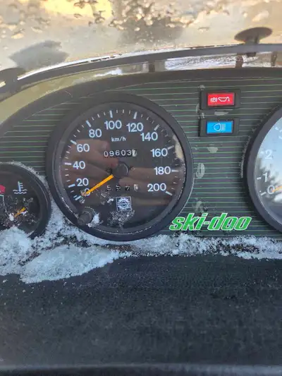 1996 grand touring 580 liquid cooled as is runs 1000$ 1995 artic cat panther 440 fan cooled as is ru...