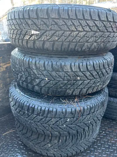 Fit Toyota Camry’s Matching Set of 4 Good Year Snow Tires As New Only A Few Thousand Ks 205/60/16 $3...