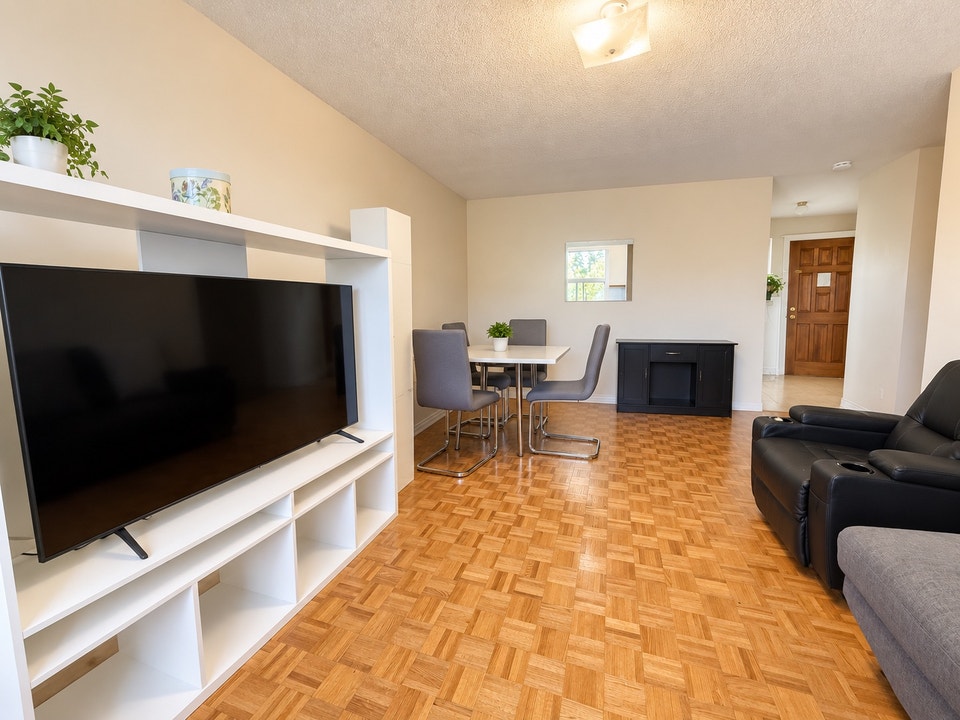 2 bed room apartment for rent in North York 3