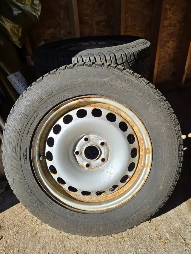 Winter Tires on rims - 215/65R16 XL in Tires & Rims in Oakville / Halton Region - Image 3