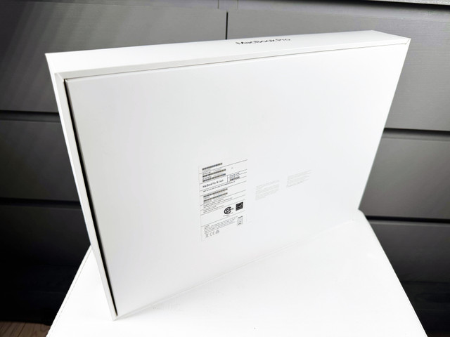 8TB SSD, 64GB, 16" MacBook Pro M1 Max + FREE Accessories in Laptops in Markham / York Region - Image 3