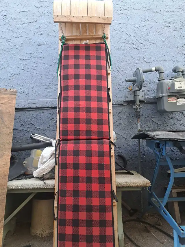 6 ' Wood Tobogan with padded Mat